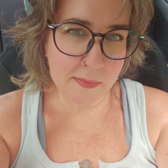 Meet your Posher, Annette - Picture 5 of 5